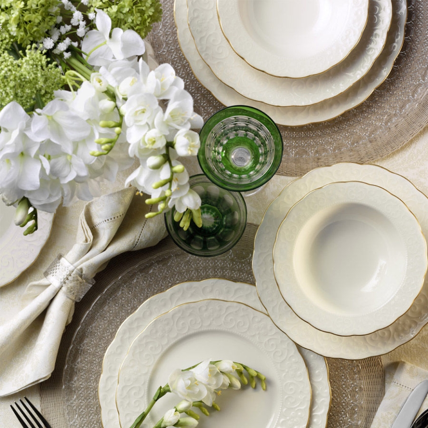 24-osainen posliiniastiasarja, valkoinen/kultainen