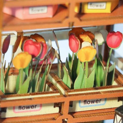 2Kids Toys - Pieni puutarhamökki, 2xAAA paristolla