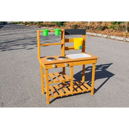 2Kids Toys - Puinen puutarhaleikkikeittiö tiskialtaalla