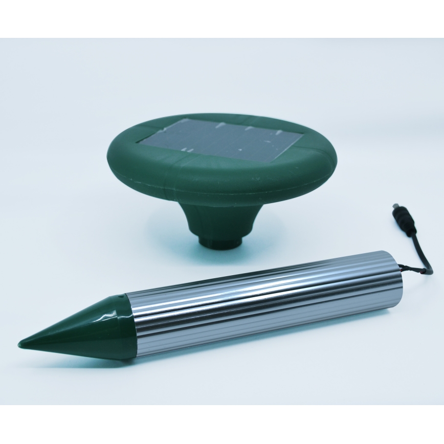 Aurinkopaneeli myyräkarkotin