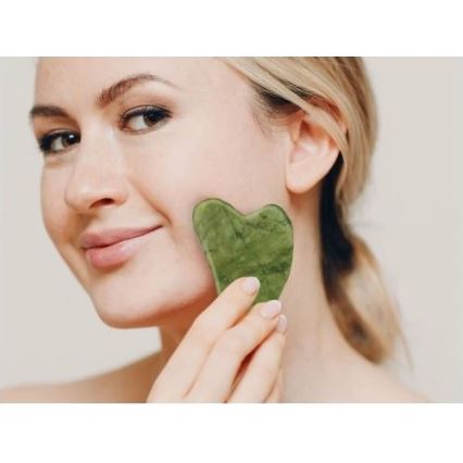 Beper - Nefriittinen hierontarulla ja Gua Sha -kivi