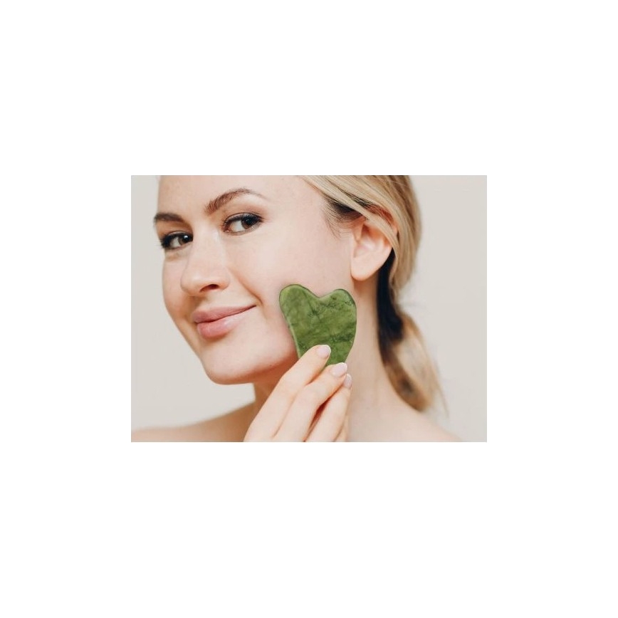 Beper - Nefriittinen hierontarulla ja Gua Sha -kivi