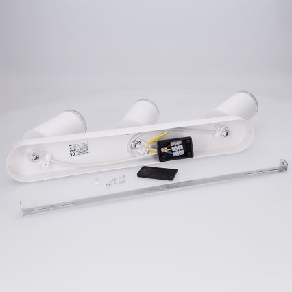 Brilagi - Kylpyhuoneen kohdevalo SELE 3xGU10/30W/230V IP44 valkoinen