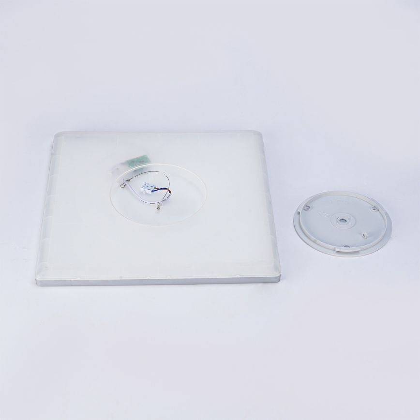 Brilagi - LED-kylpyhuoneen kattovalaisin ULTRA SLIM LED/24W/230V 42x42 cm hopea IP54