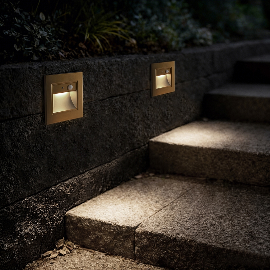 Brilagi - LED-porrasvalo tunnistimella STEP LIGHT LED/1,5W/230V IP44 kultainen