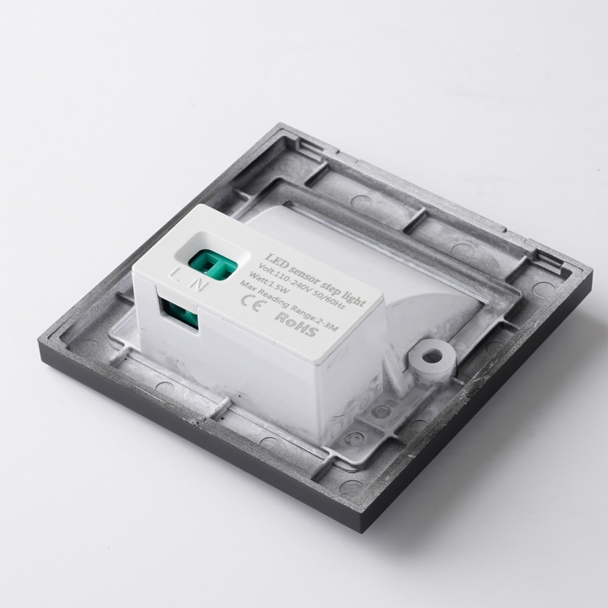 Brilagi - STEP LIGHT LED-porrasvalaisin anturilla LED/1,5W/230V IP44 musta