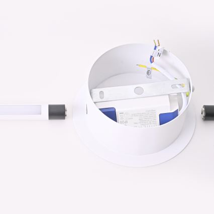 Brilagi - LED-seinävalaisin LUGO DUE LED/9W/230V valkoinen