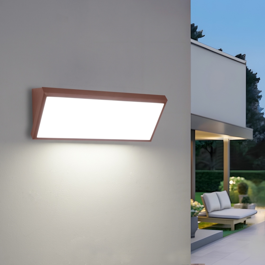 Brilagi - LED-ulkoseinävalaisin TRIANGLE LED/42W/230V 3000/4000/6500K 45 cm ruskea IP65