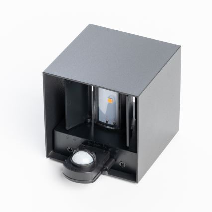 BRILAGI - CUBE LED-ulkovalaisin anturilla, 6W/230V, antrasiitti, IP65