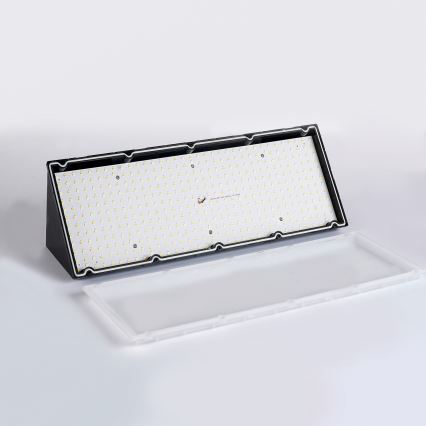 Brilagi - LED-ulkoseinävalaisin anturilla TRIANGLE LED/42W/230V 45 cm musta IP65