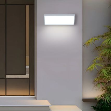 Brilagi - LED-seinävalaisin ulkokäyttöön liiketunnistimella TRIANGLE LED/42W/230V 45 cm valkoinen IP65