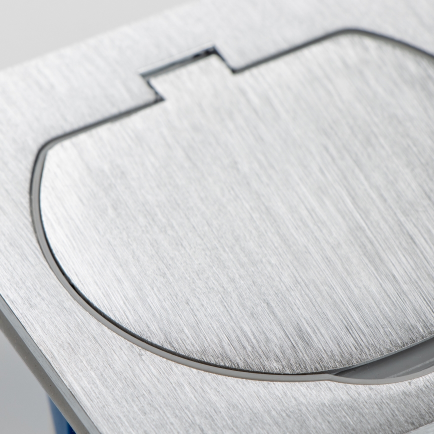 Brilagi - Ulkotila sisäänrakennettu lattia pistoke IP55 mattakromi neliö