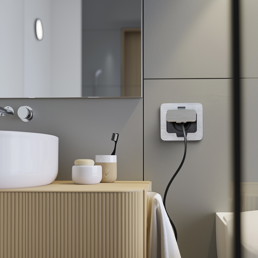 Brilagi - Ulkotila sisäänrakennettu lattia pistoke IP55 mattakromi suorakulmainen