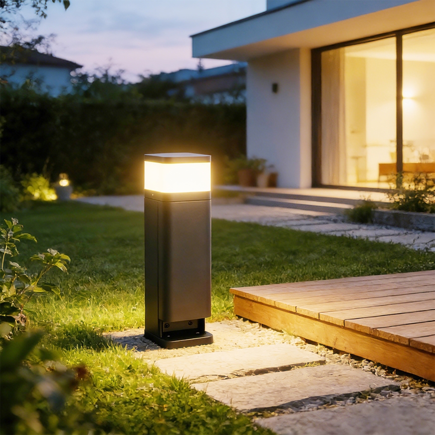 Brilagi - Ulkovalaisin PILLAR, jossa 2 SCHUKO-pistorasiaa, 1xG9/11W/230V, IP44, antrasiitti
