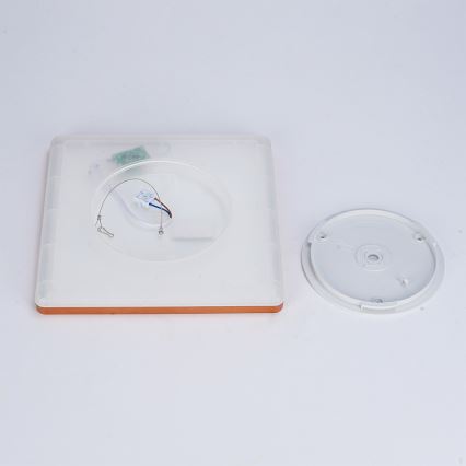 Brilagi - LED-kylpyhuoneen kattovalaisin ULTRA SLIM LED/18W/230V 30x30 cm ruusukulta IP54
