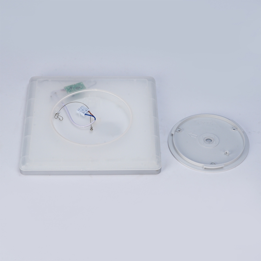 Brilagi - LED-kylpyhuoneen kattovalaisin ULTRA SLIM LED/18W/230V 30x30 cm hopea IP54