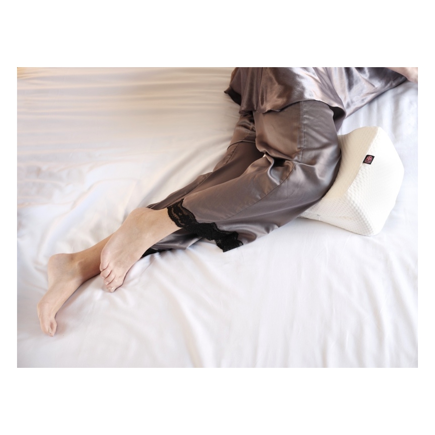 CONNECT IT CFH-6010-WH - Anatominen polvi-tyyny Taurus Knee valkoinen