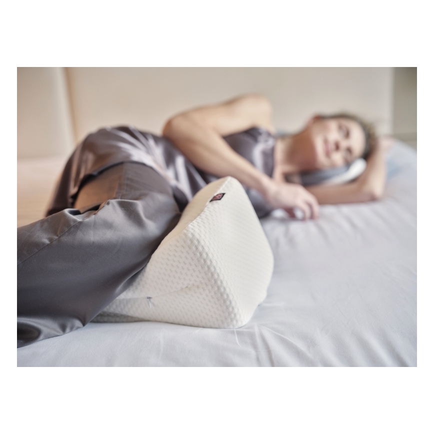 CONNECT IT CFH-6010-WH - Anatominen polvi-tyyny Taurus Knee valkoinen