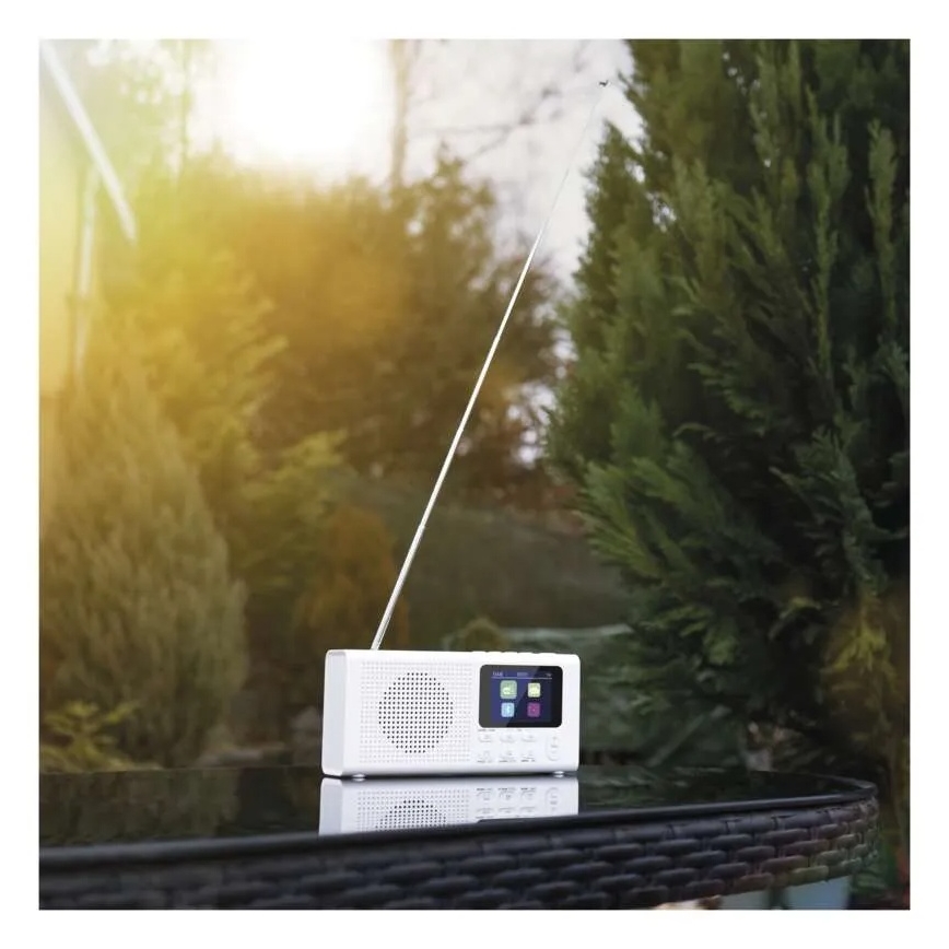 DAB DAB+ FM-radio 3W/5V/4xAA valkoinen