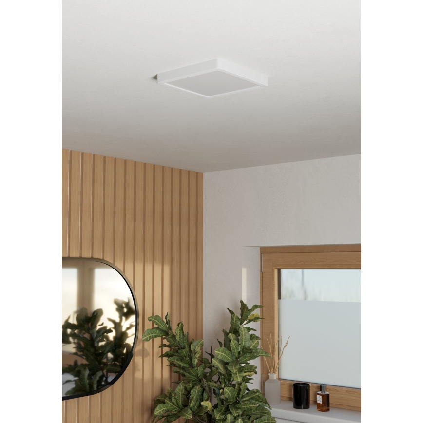 Eglo - LED-kattovalaisin kylpyhuoneeseen LED/10,5W/230V 2700/4000/6500K 22x22 cm IP44 valkoinen