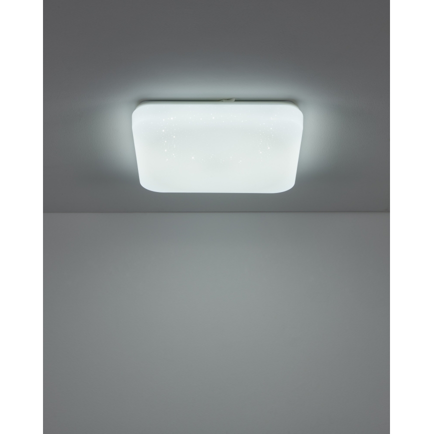 Eglo - LED-kylpyhuoneen kattovalaisin LED/18W/230V 3000/4000/6000K 33x33 cm IP44