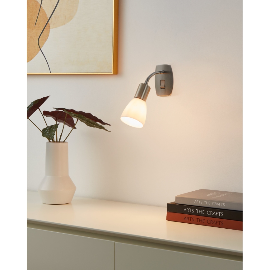 Eglo - pistokkeellinen seinävalaisin 1xE14/5W/230V mattakromi