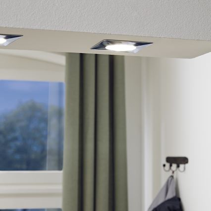 Eglo 95862 - LED-uppovalaisin PINEDA LED/12W/230V