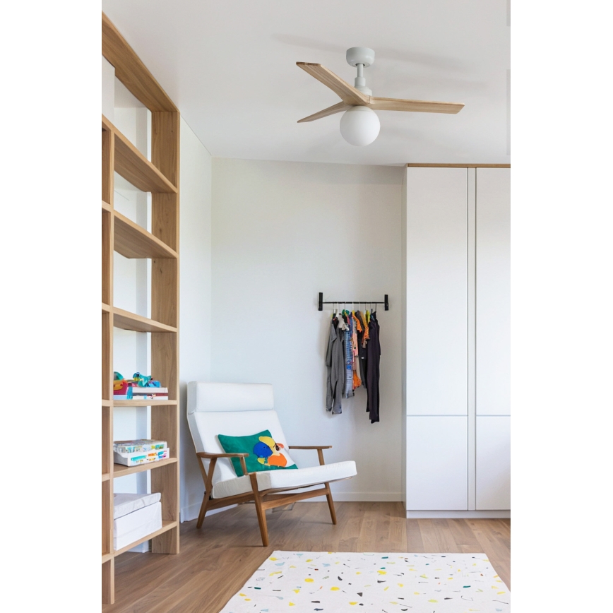 FARO 34281WT-11L - Kattoilmaisin KLIM S 1xE27/15W/230V mänty/valkoinen halkaisija 92,5 cm Wi-Fi Tuya + kaukosäädin