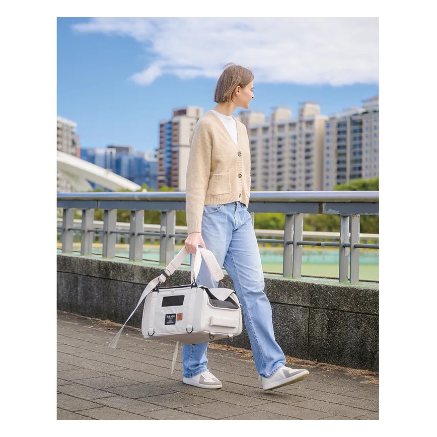 Fikago - Matkalaukku koirille ja kissoille TRUFFLE Grey