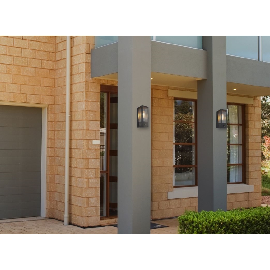 Globo seinävalaisin anturilla 1xE27/60W/230V IP44