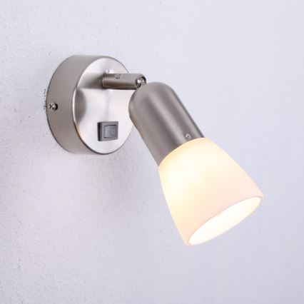 Globo - Seinäkohdevalo 1xE14/40W/230V