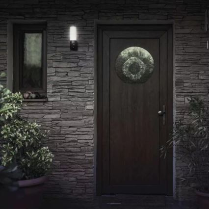 GoSmart LED/12W/230V 3200K IP65 Wi-Fi Tuya musta älykäs ulkokamera valolla