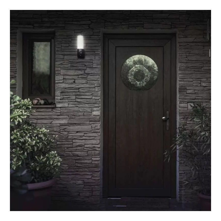 GoSmart LED/12W/230V 3200K IP65 Wi-Fi Tuya musta älykäs ulkokamera valolla