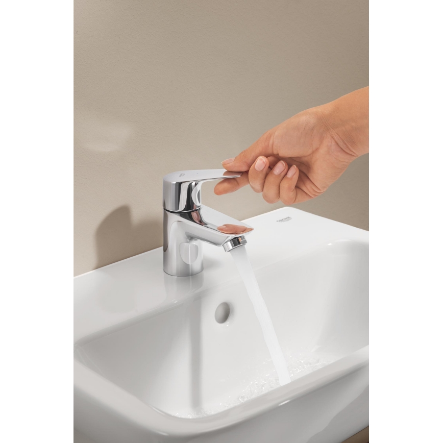 GROHE 32861001 - BAUEDGE 131 mm pöytäkiinnitteinen hana, kiiltävä kromi