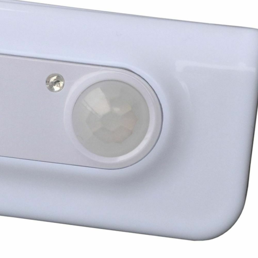 Grundig - LED-yövalo liiketunnistimella LED/3xAAA