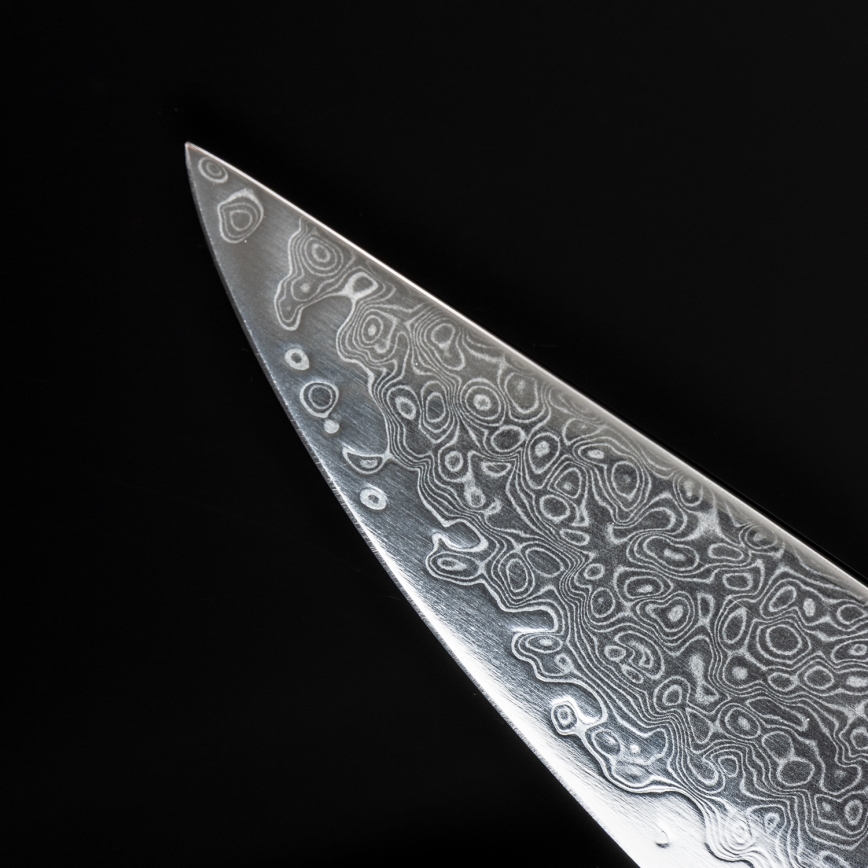 Gudaro - HIKARI 8, damaskusteräinen viipalointiveitsi, 67 teräskerrosta, terän pituus 20 cm