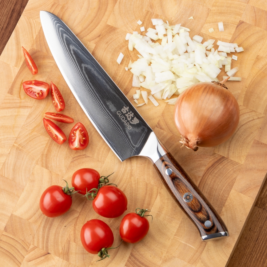 Gudaro - SETTI 1x damaskiteräinen kokkiveitsi FENG 8, 67-kerroksinen teräs, pituus 20 cm + 1x damaskiteräinen Santoku-keittiöveitsi FENG 7,5, 67-kerroksinen teräs, pituus 18 cm + 1x ILMAINEN damaskiteräinen hedelmäveitsi FENG 3,5, 67-kerroksinen t