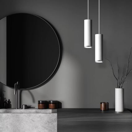 LED RGBW himmennettävä kylpyhuoneen riippuvalaisin vaijerilla TURYN 1xGU10/4,8W/230V 3000K IP44 valkoinen + kaukosäädin