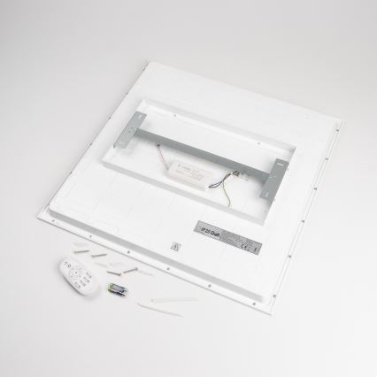 Himmennettävä LED-kattovalaisin LED/35W/230V 2700-6500K 62x62 cm valkoinen + kaukosäädin