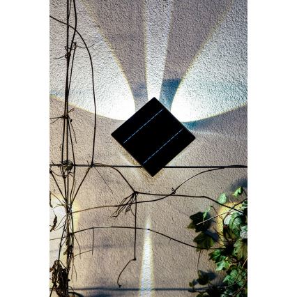 LED aurinkokennoseinävalaisin anturilla LED/2W/5V IP54 1300 mAh