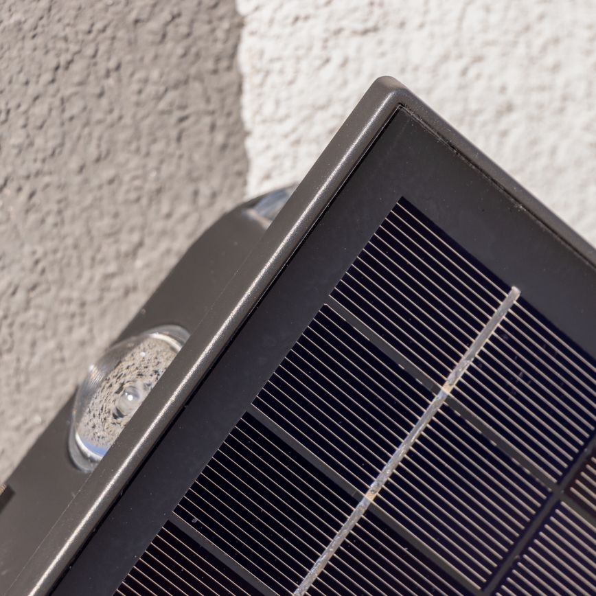 LED aurinkokennoseinävalaisin anturilla LED/2W/5V IP54 1300 mAh