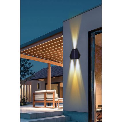 LED aurinkokennoseinävalaisin anturilla LED/2W/5V IP54 1300 mAh