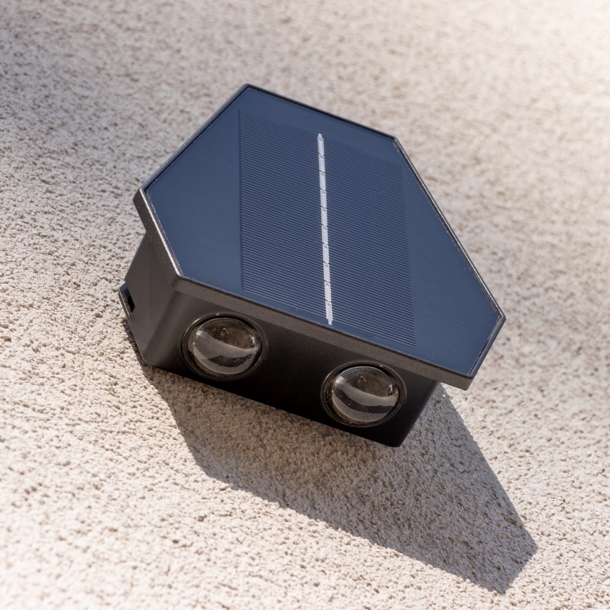 LED aurinkokennoseinävalaisin anturilla LED/2W/5V IP54 1300 mAh