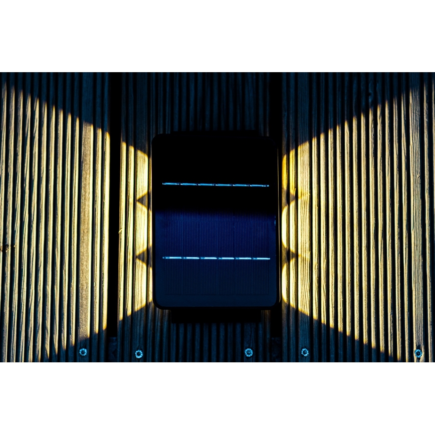 LED aurinkokennoseinävalaisin anturilla LED/2W/5V IP54 1300 mAh