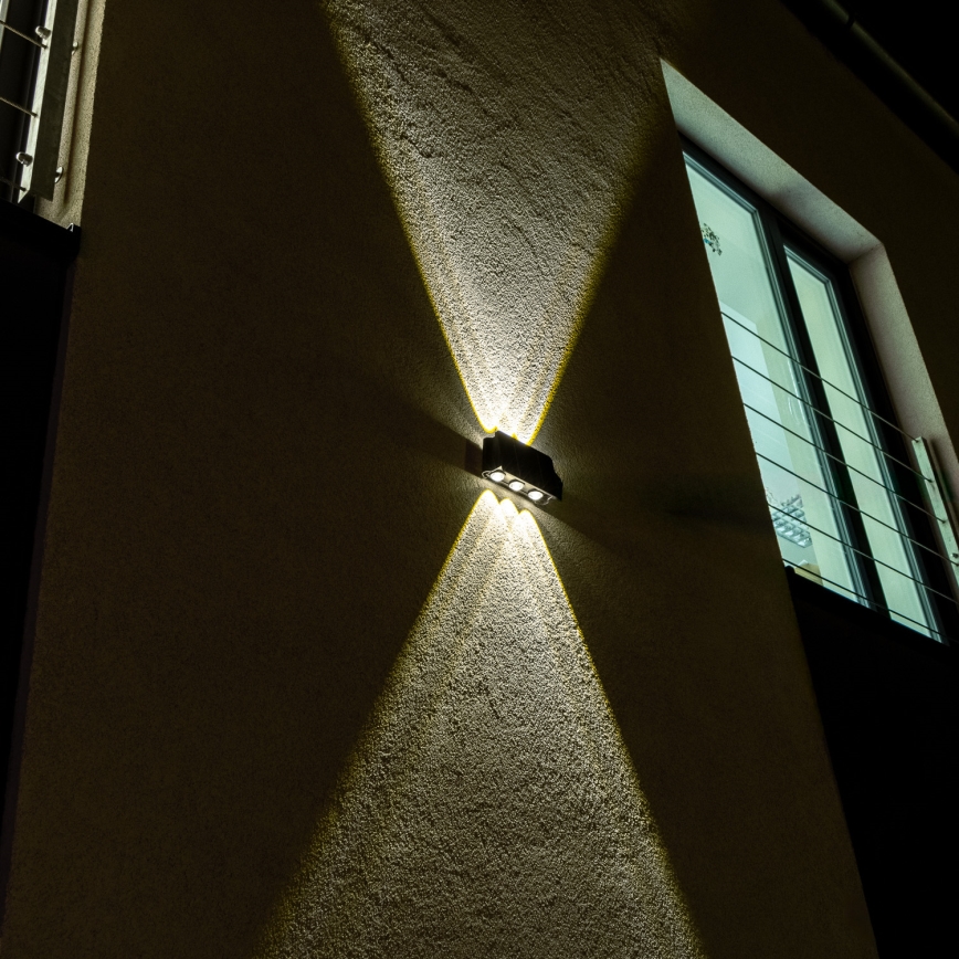 LED aurinkokennoseinävalaisin anturilla LED/2W/5V IP54 1300 mAh