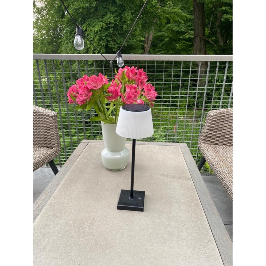 LED himmennettävä ulkokäyttöön tarkoitettu aurinkokennovalo anturilla LED/4W/5V IP44 3600 mAh