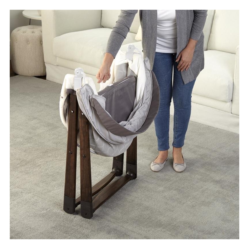 Ingenuity - Vauvan keinuva pinnasänky CARRINGTON harmaa/ruskea