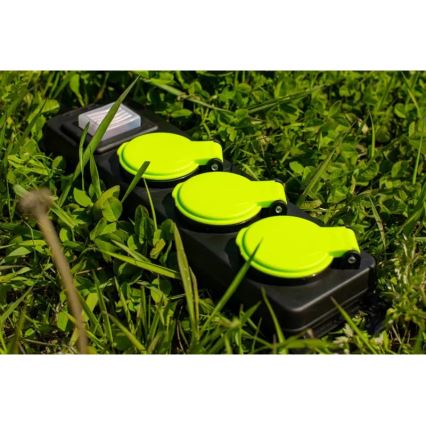 Jatkojohto 3 pistorasialla ja kytkimellä, 10m, IP44