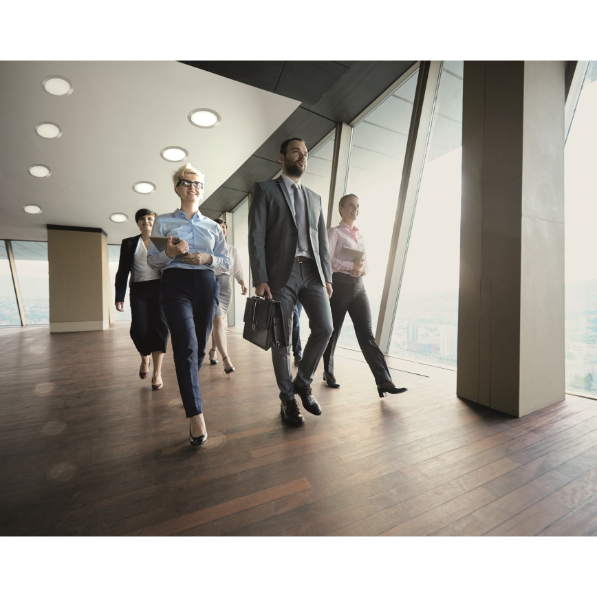 LED Kylpyhuoneen upotettava valo ROUNDA LED/6W/230V IP44 musta d. 12 cm