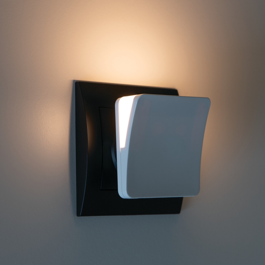 Kanlux 37393 - LED-yövalo hämäräanturilla pistorasialle HOFI LED/0,28W/230V valkoinen